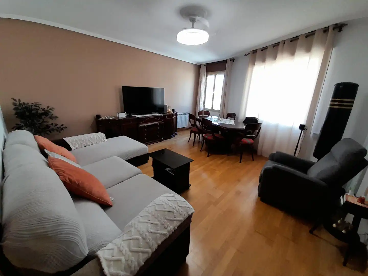 Living room of Flat for sale in Cacabelos  with Heating, Private garden and Terrace
