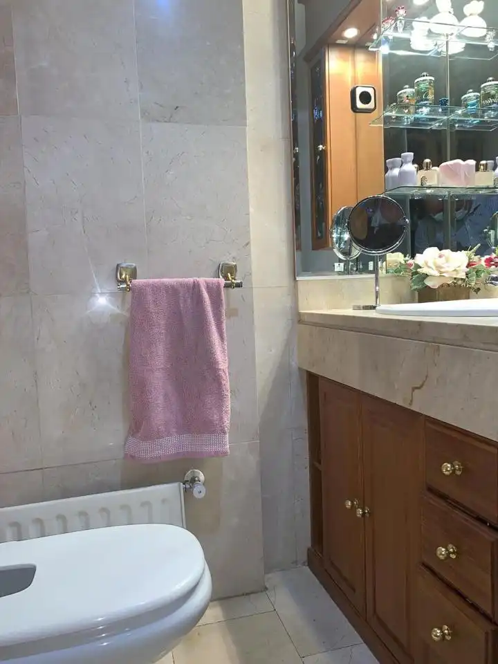 Baño de Piso en venta en Madrid con Aire acondicionado, Calefacción y Parquet