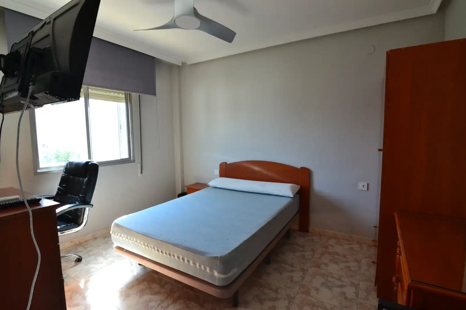 Habitación de Piso en venta en Plasencia con Aire acondicionado, Terraza y Amueblado