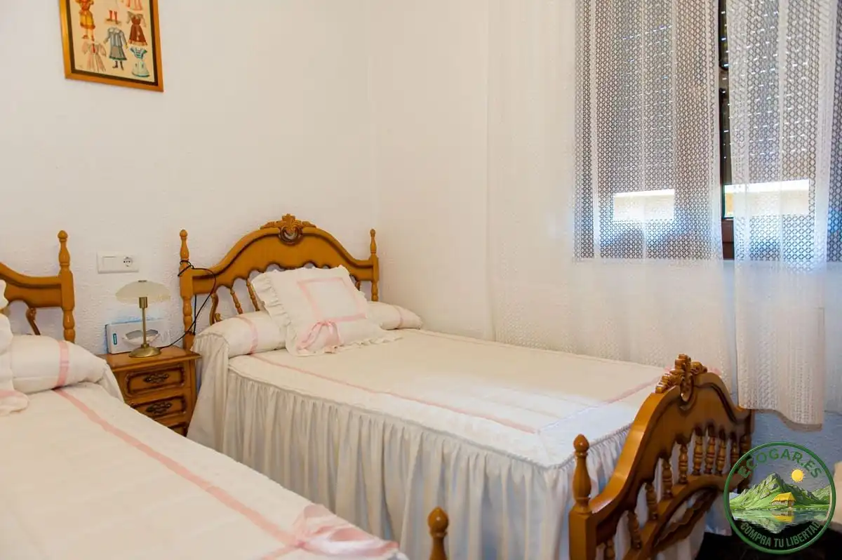 Habitación de Casa o chalet en venta en Fabero con Calefacción, Jardín privado y Terraza