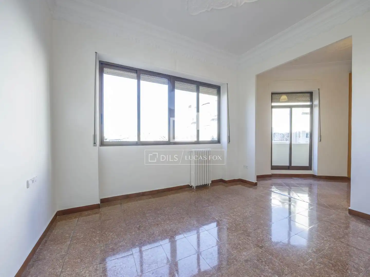 Bedroom of Flat for rent in Valencia  with Air Conditioner, Heating and Balcony