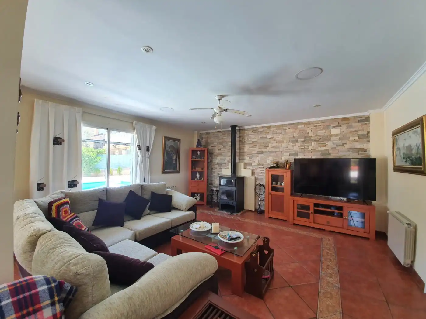 Sala de estar de Casa o chalet en venta en Chiva con Calefacción, Jardín privado y Terraza