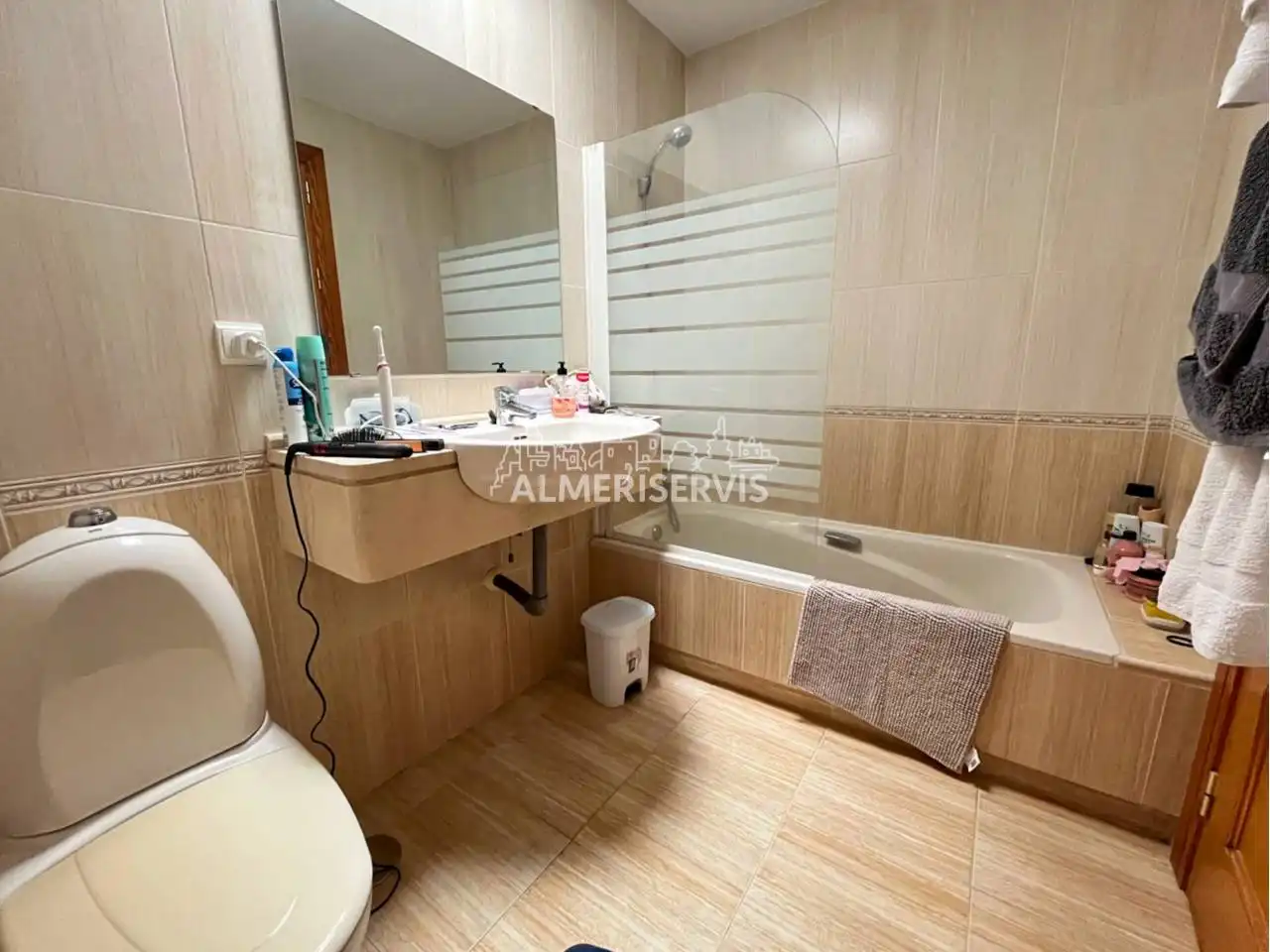 Baño de Casa adosada en venta en El Ejido con Aire acondicionado, Terraza y Amueblado