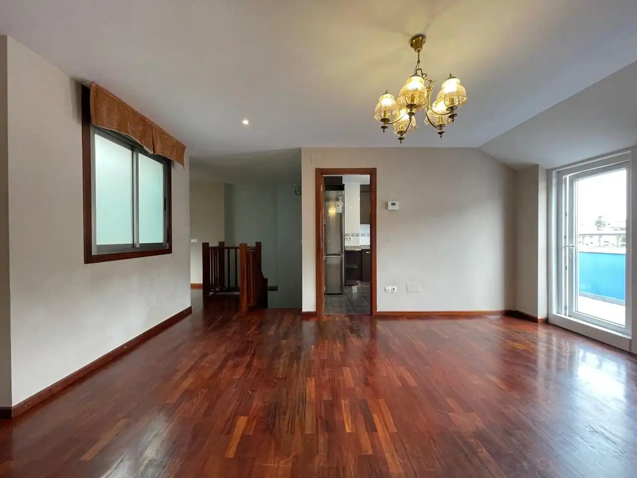 Sala d'estar de Pis en venda en Arteixo amb Calefacció, Parquet i Terrassa