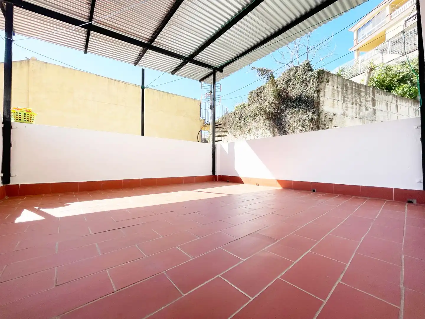 Terrassa de Casa o xalet en venda en Viñuela amb Moblat i Balcó