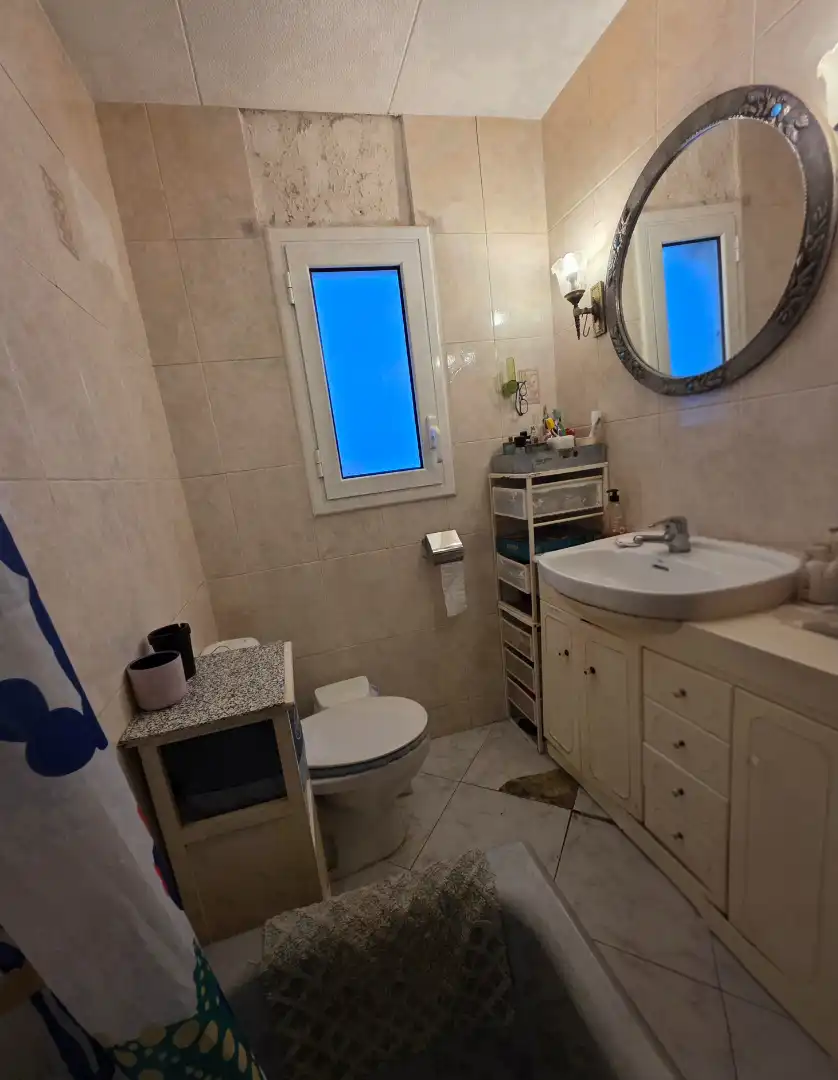 Baño de Local en venta en Barcelona con Aire acondicionado, Parquet y Amueblado