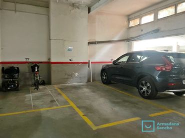 Einzelparkplatz zur Miete in Carrer de Pi i Margall 98