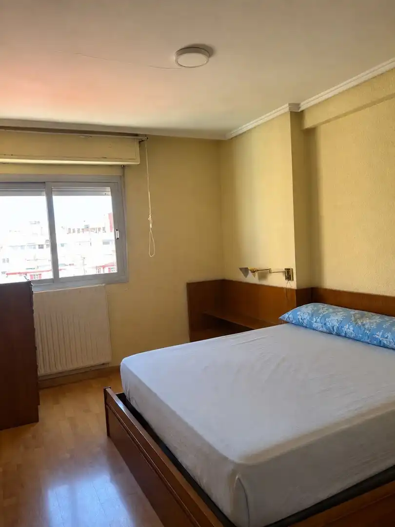 Bedroom of Flat for rent in Valencia  with Air Conditioner, Heating and Furnished