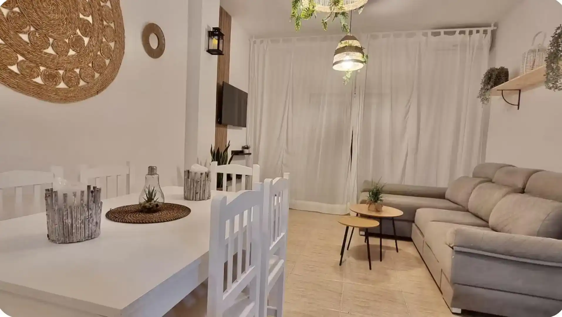Sala de estar de Piso en venta en Roquetas de Mar con Aire acondicionado, Amueblado y Balcón