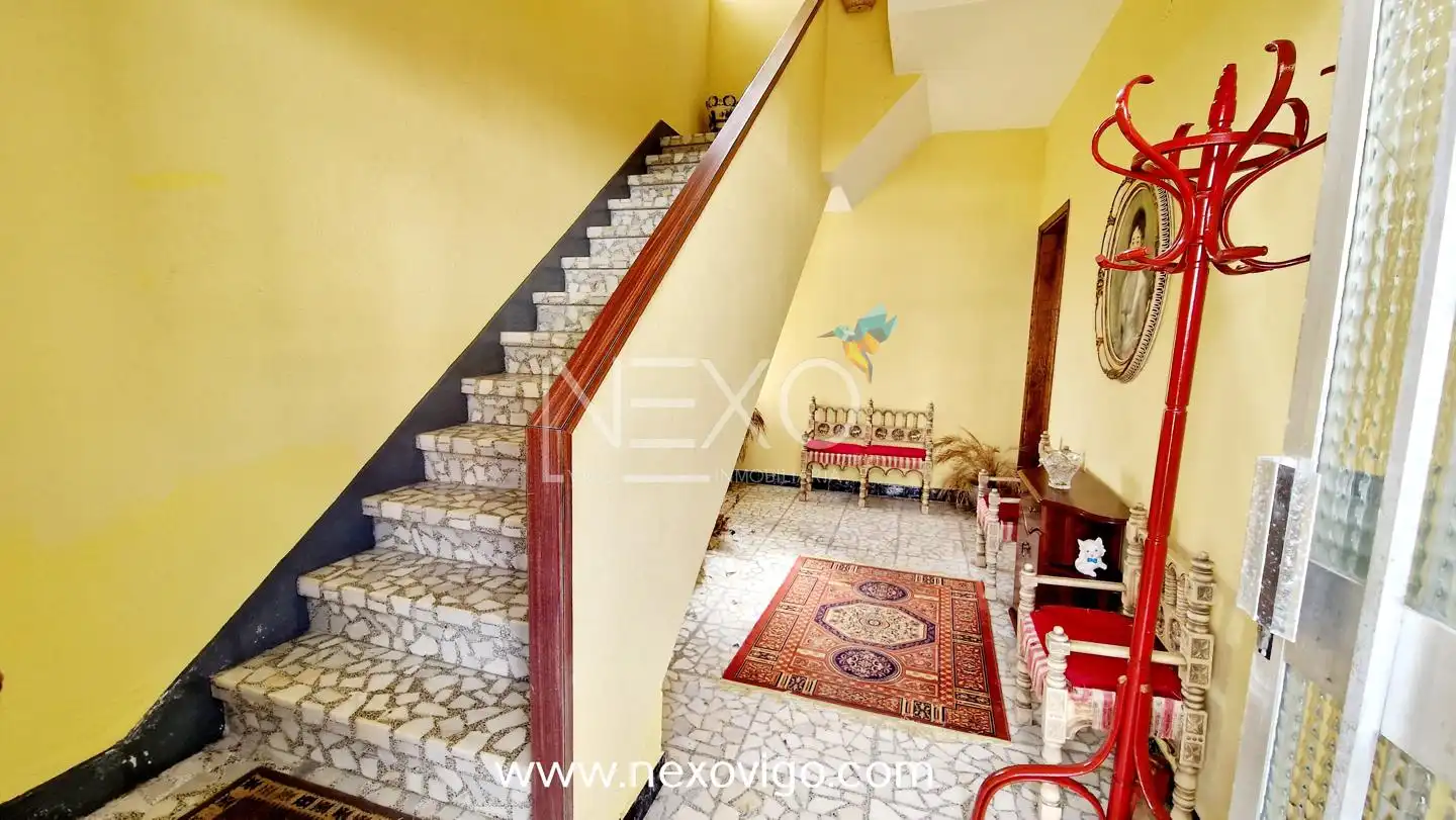 Casa o xalet en venda en Cangas  amb Calefacció, Jardí privat i Parquet