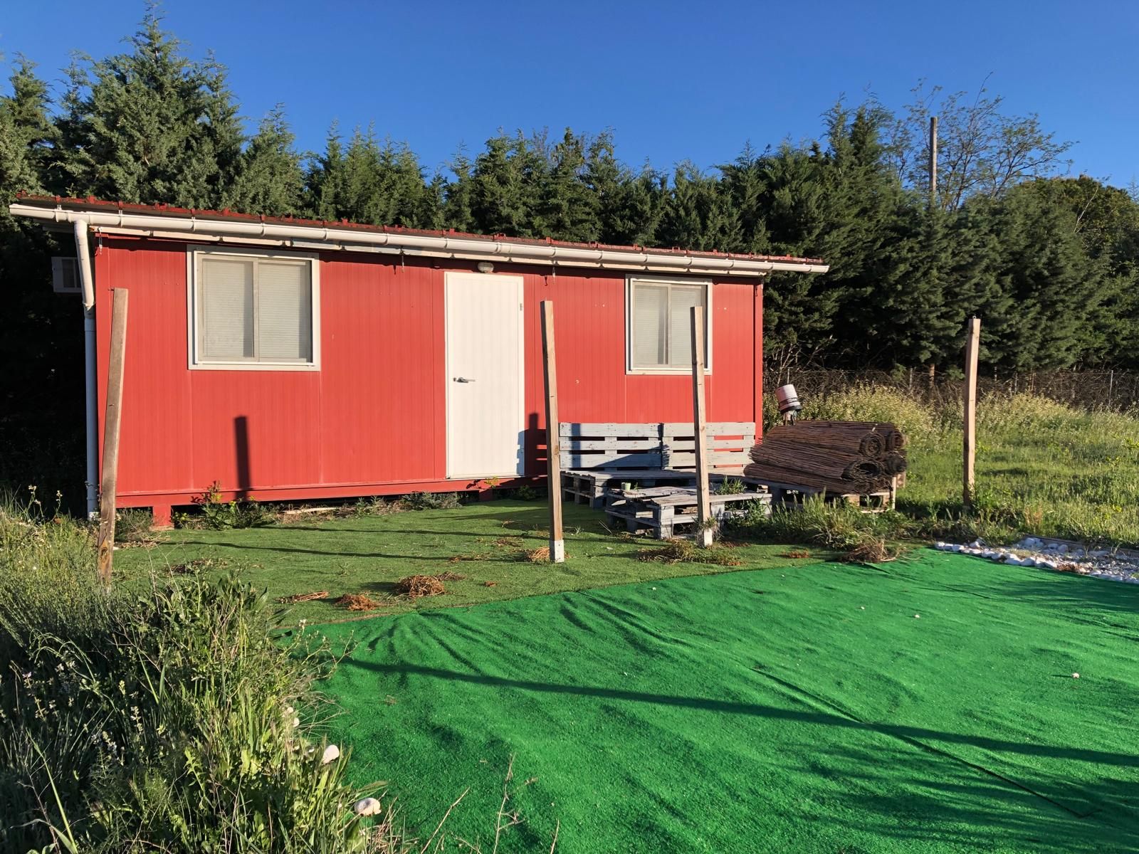 Vista exterior de Finca rústica en venda en Mojados amb Jardí privat