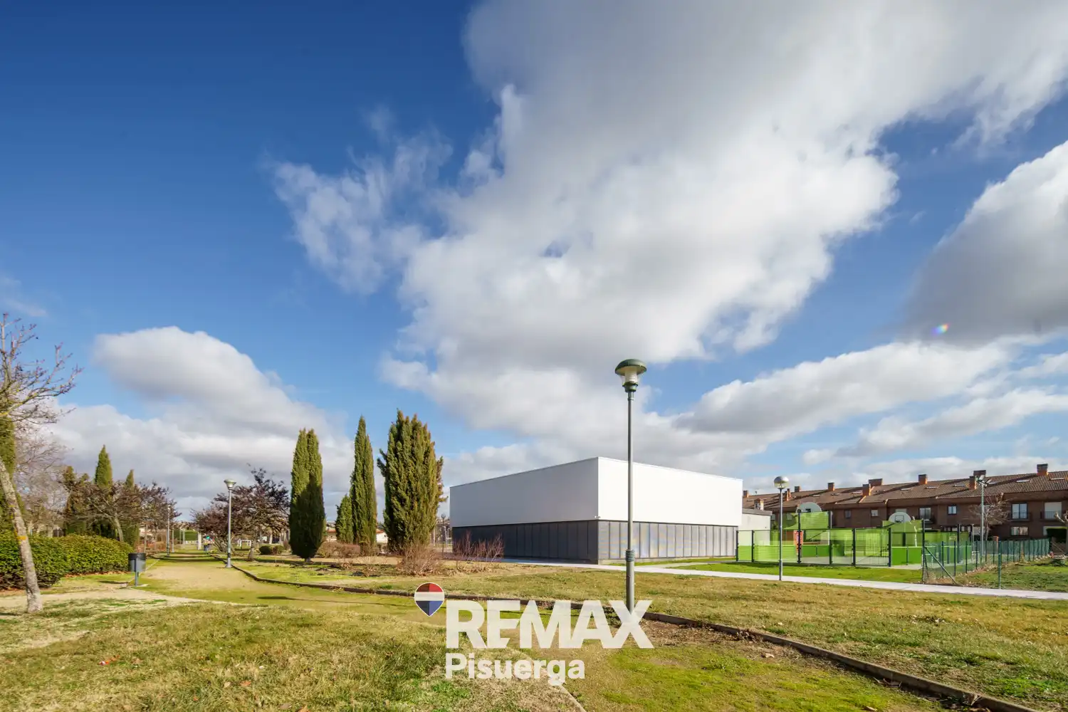 Vista exterior de Casa o chalet en venta en Simancas con Calefacción, Terraza y Trastero