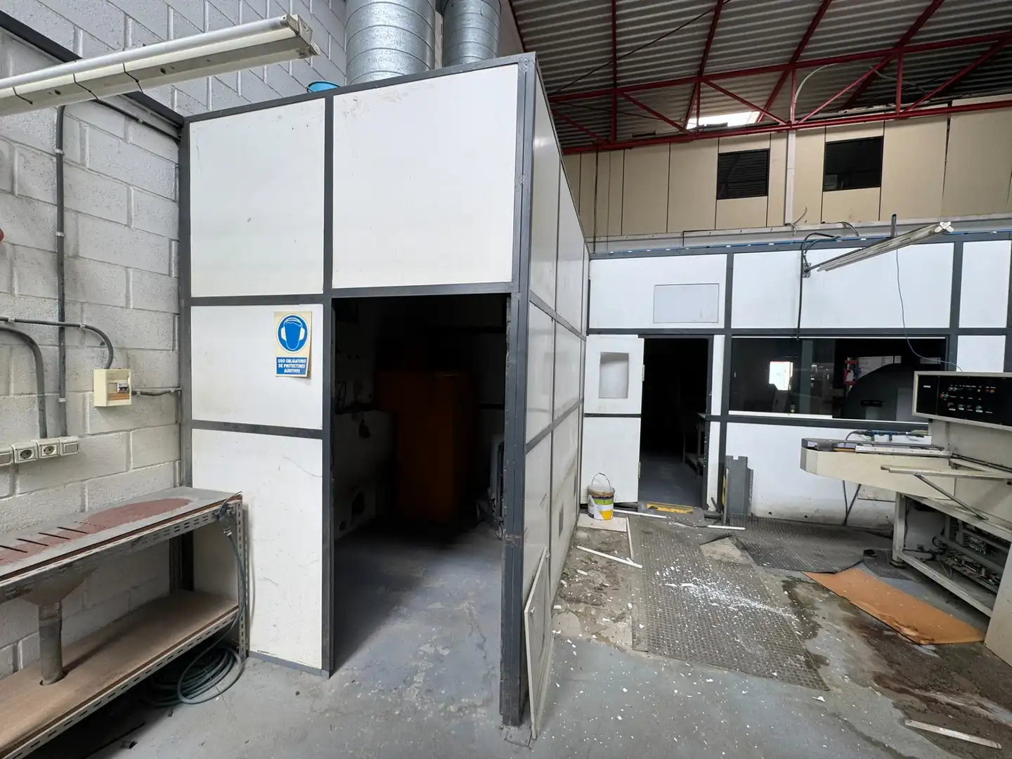 Exterior view of Industrial buildings for sale in Irun 