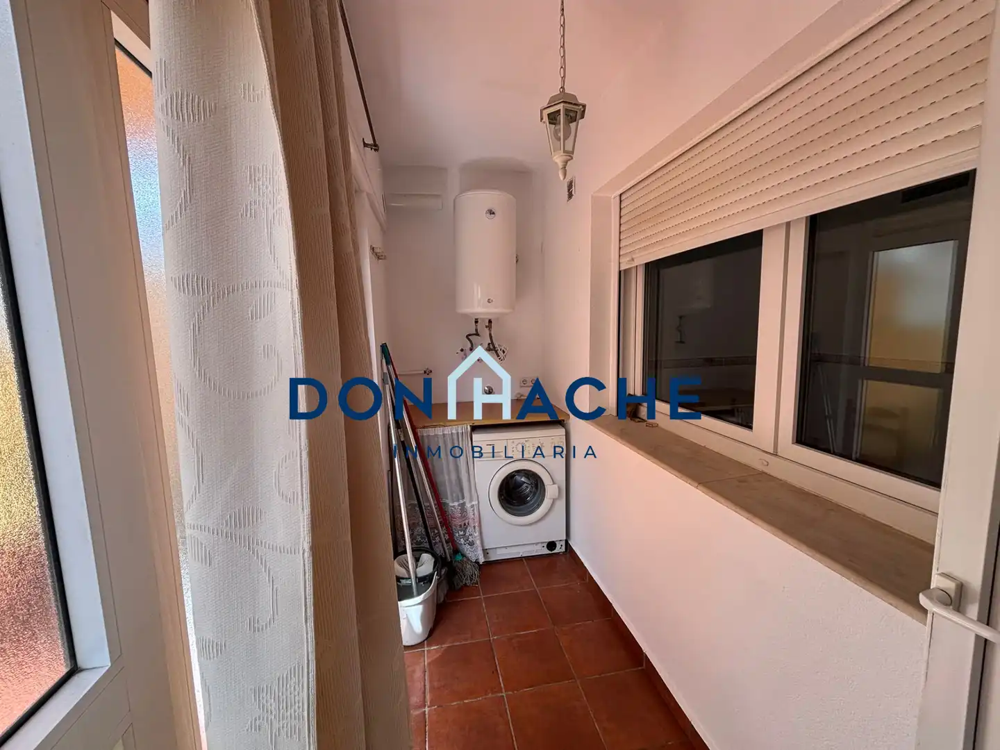 Casa adosada en venta en Mérida con Aire acondicionado, Calefacción y Parquet