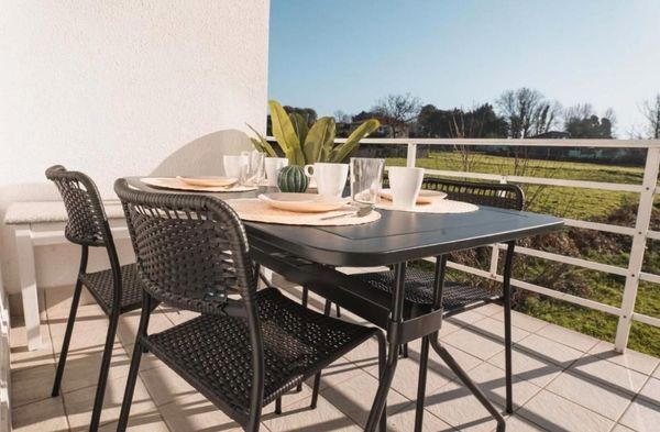 Terrassa de Pis en venda en Vigo  amb Calefacció, Jardí privat i Terrassa