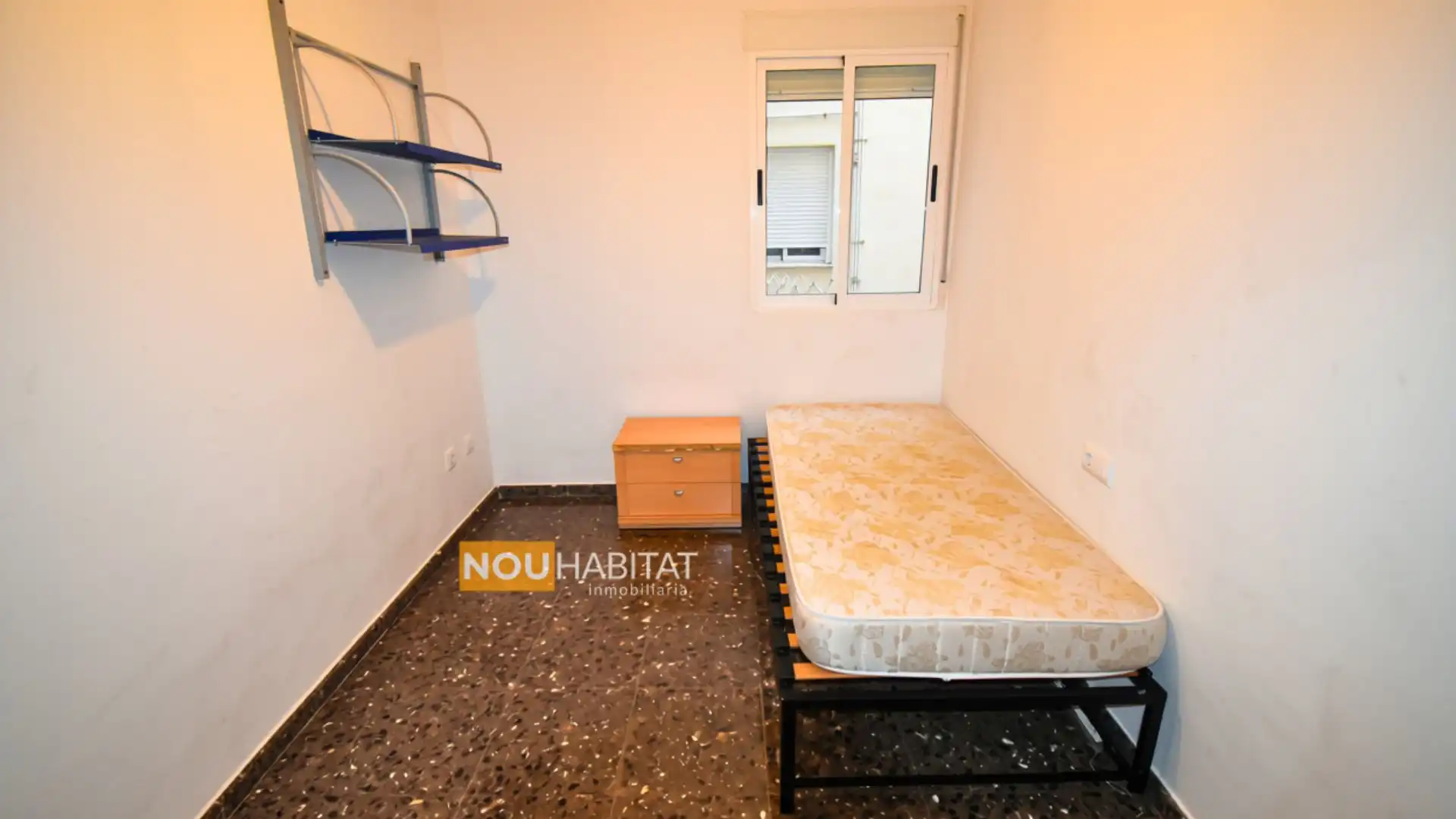 Bedroom of Flat for sale in Montroi / Montroy  with Heating and Storage room