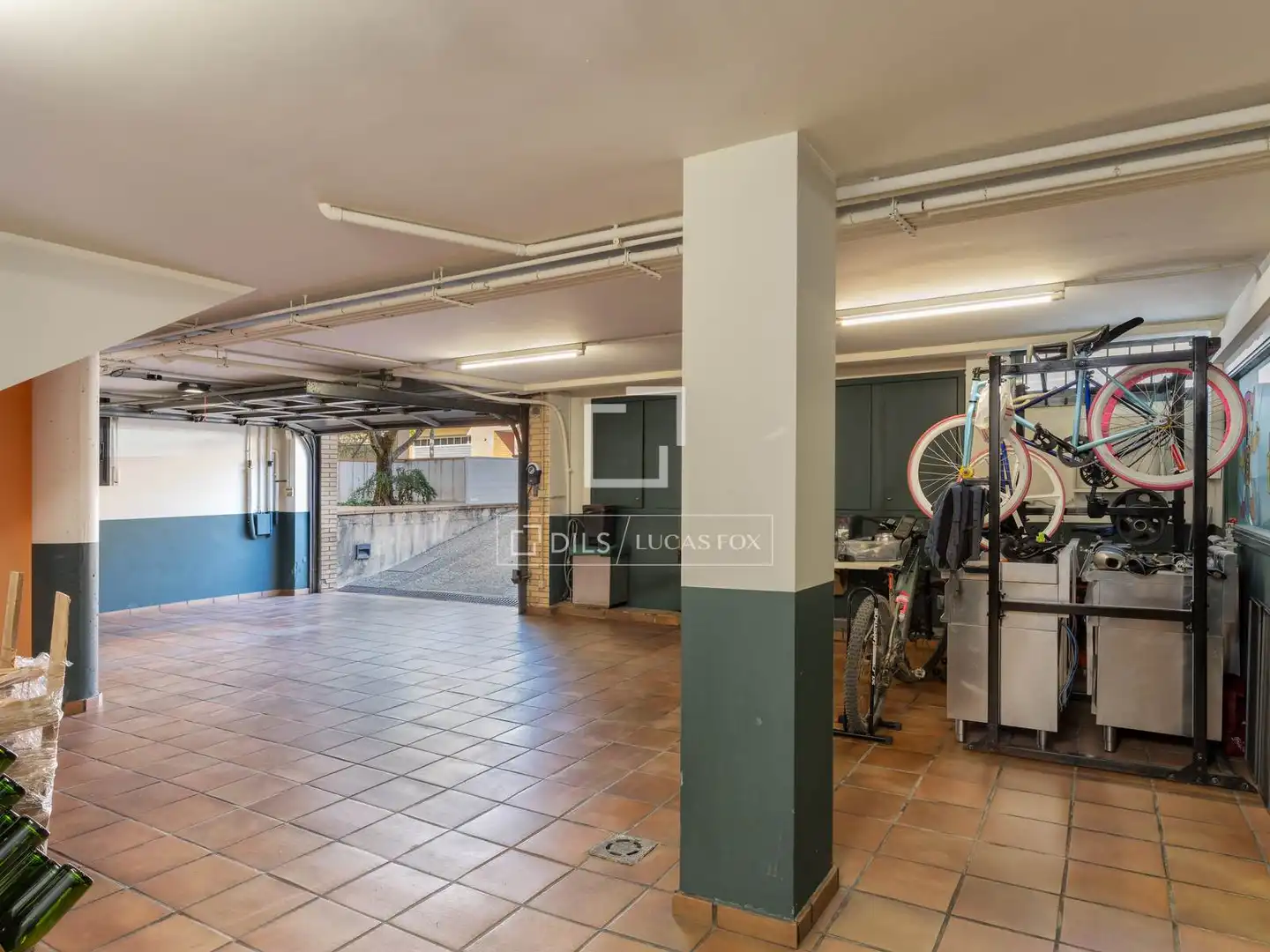 Houses for sale in Sarrià de Ter  with Air Conditioner, Heating and Private garden