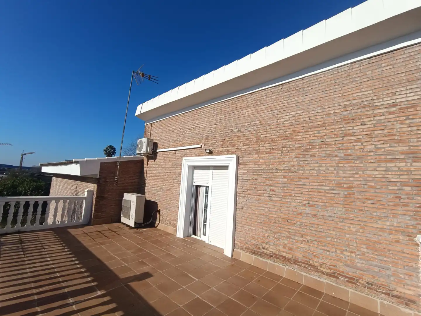 Terrassa de Casa o xalet en venda en Alcalá de Guadaira amb Aire condicionat, Calefacció i Jardí privat
