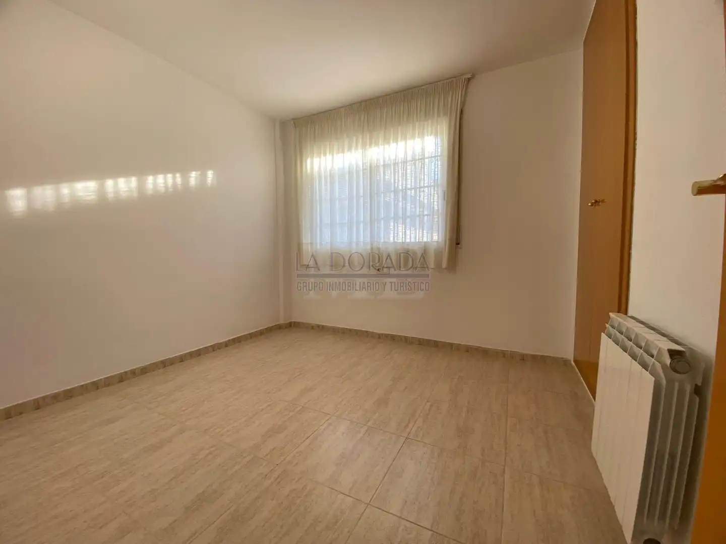 Habitación de Casa adosada en venta en Cambrils con Aire acondicionado, Calefacción y Jardín privado