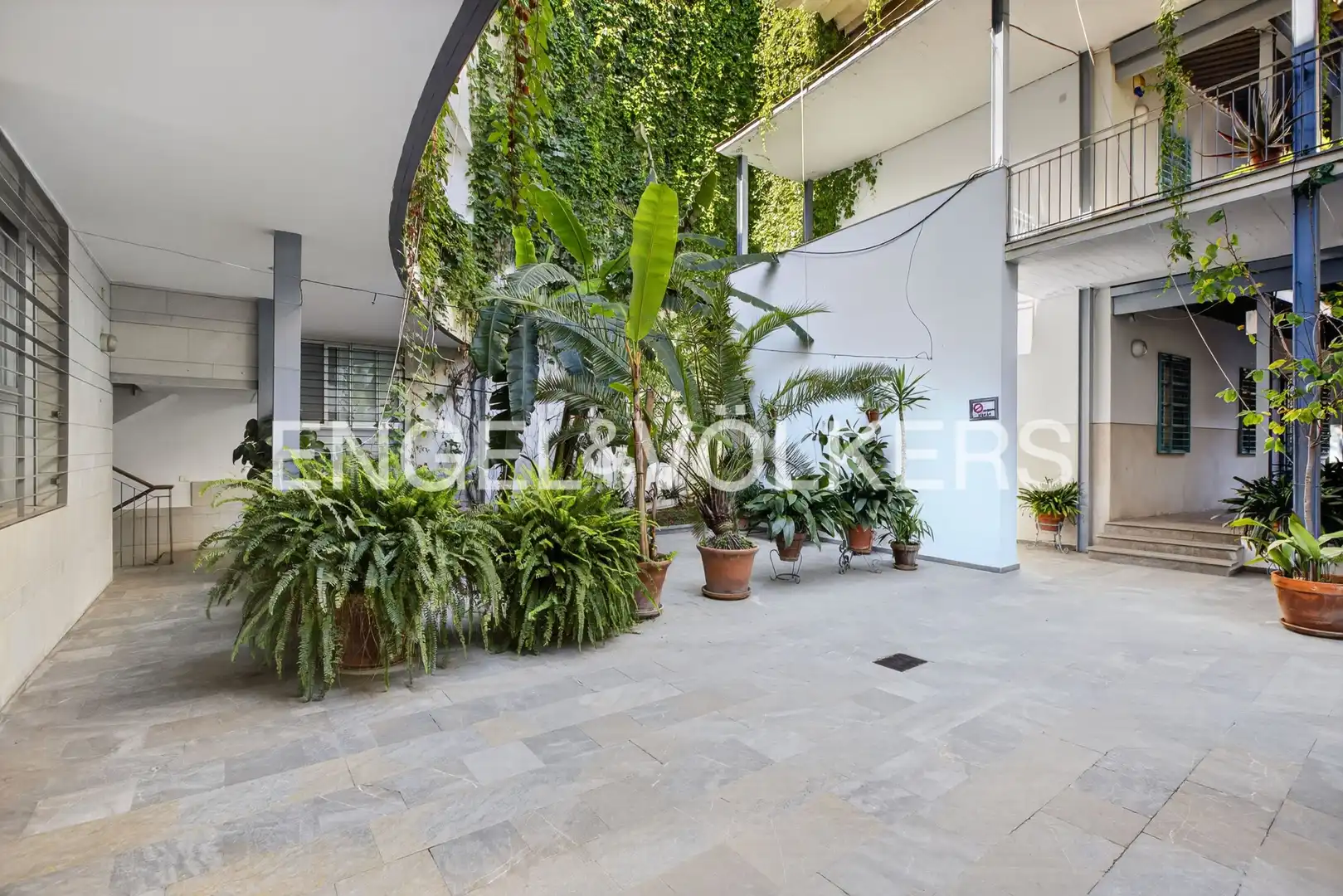 Terrace of Duplexes for sale in Sevilla  with Air Conditioner and Heating