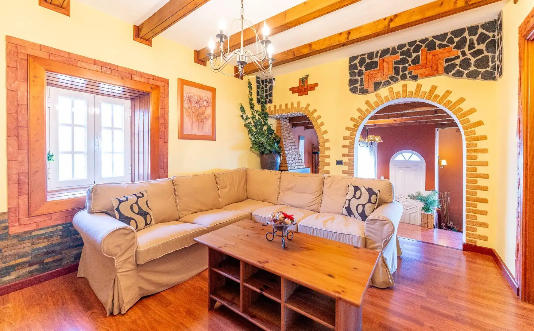 Living room of Houses for sale in La Orotava  with Heating, Private garden and Storage room