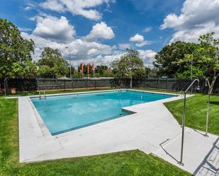 Piscina de Àtic en venda en  Madrid Capital amb Aire condicionat, Calefacció i Jardí privat