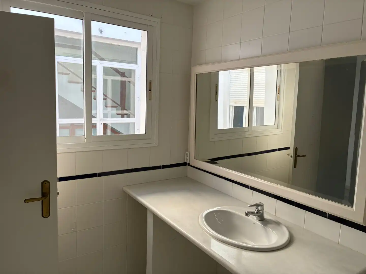 Baño de Casa o chalet de alquiler en Bollullos de la Mitación con Horno, Lavadora y Balcón