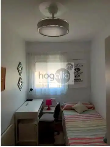 Habitación de Piso de alquiler en Sevilla con Aire acondicionado, Terraza y Amueblado