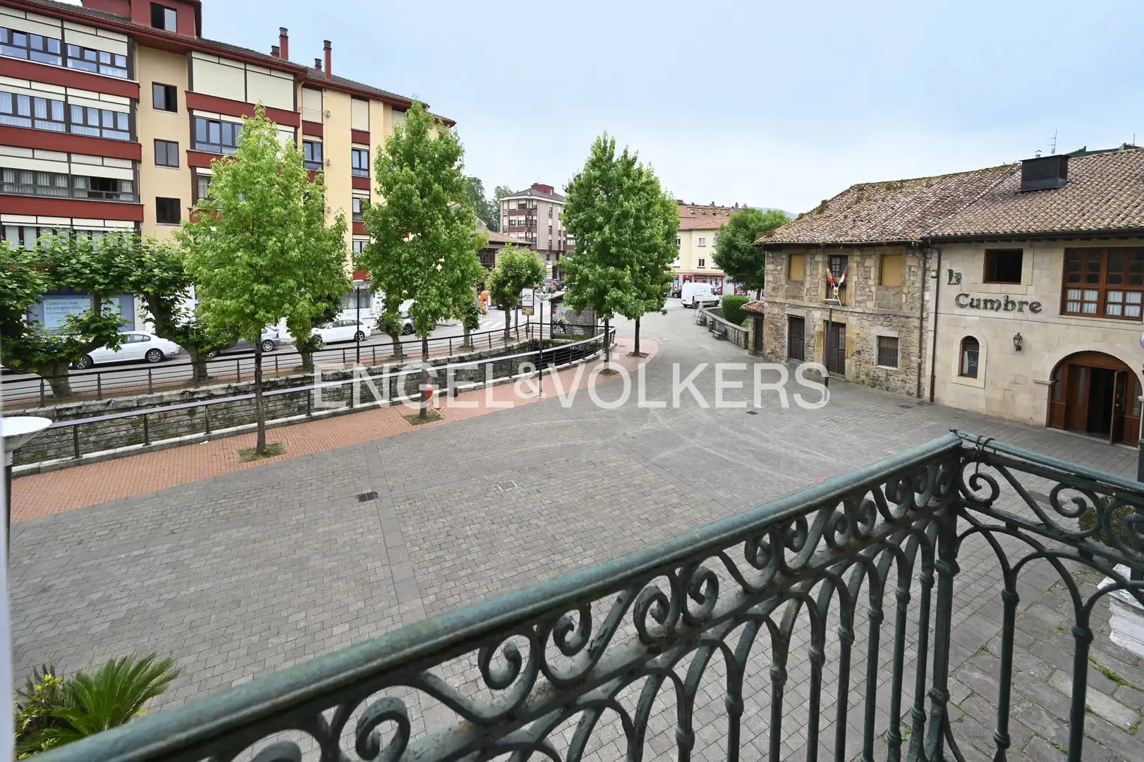 Terraza de Casa o chalet en venta en Cabezón de la Sal con Calefacción y Jardín privado