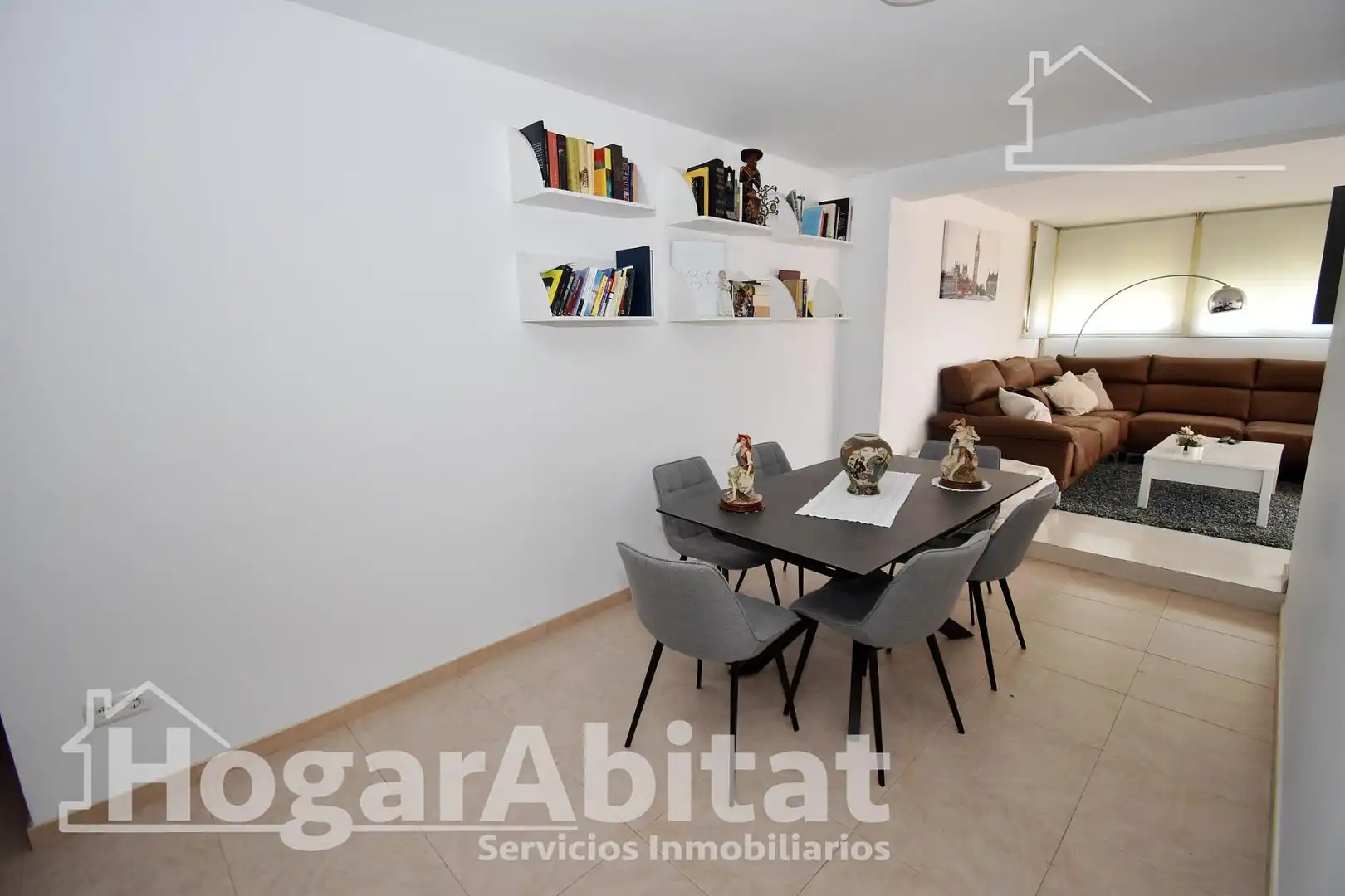 Wohnzimmer von Dachboden zum Verkauf in Burriana / Borriana mit Klimaanlage, Heizung und Terrasse