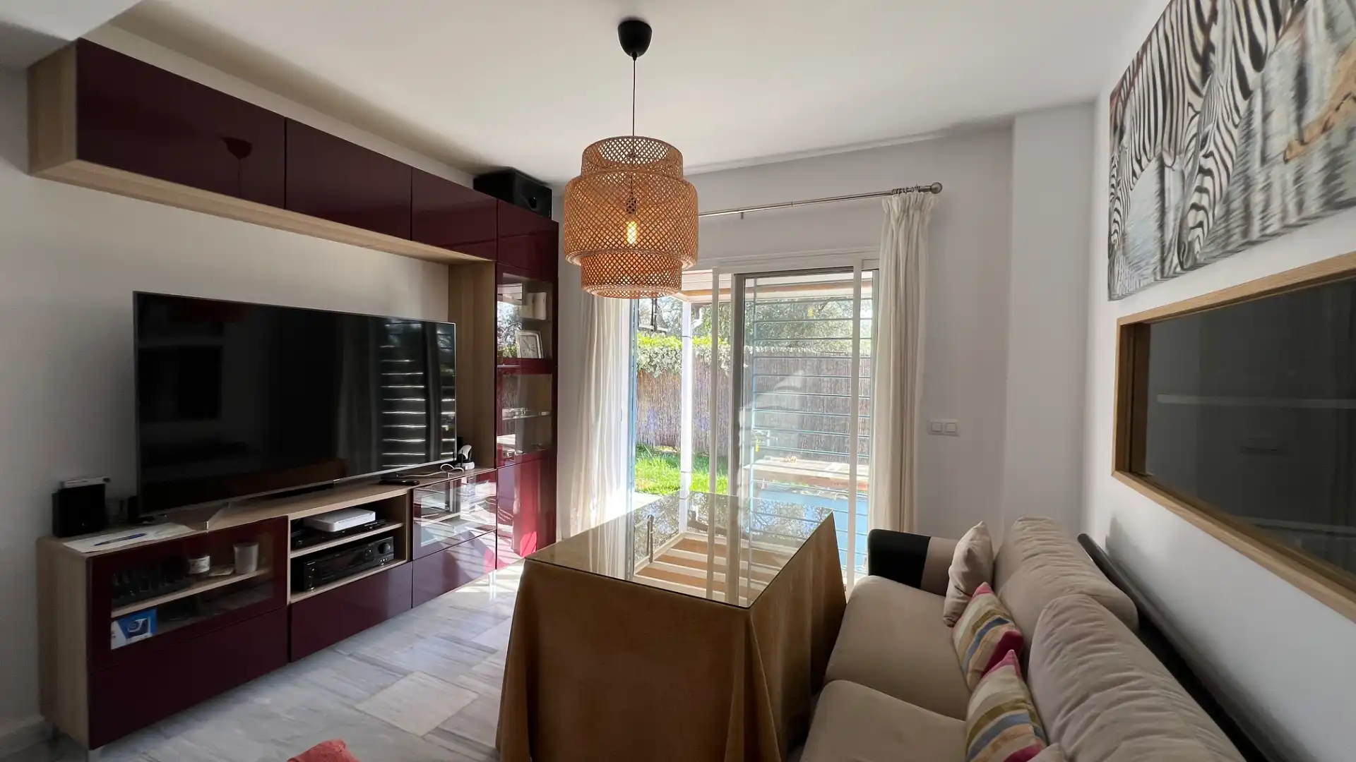 Sala d'estar de Casa o xalet en venda en Espartinas amb Aire condicionat, Calefacció i Jardí privat