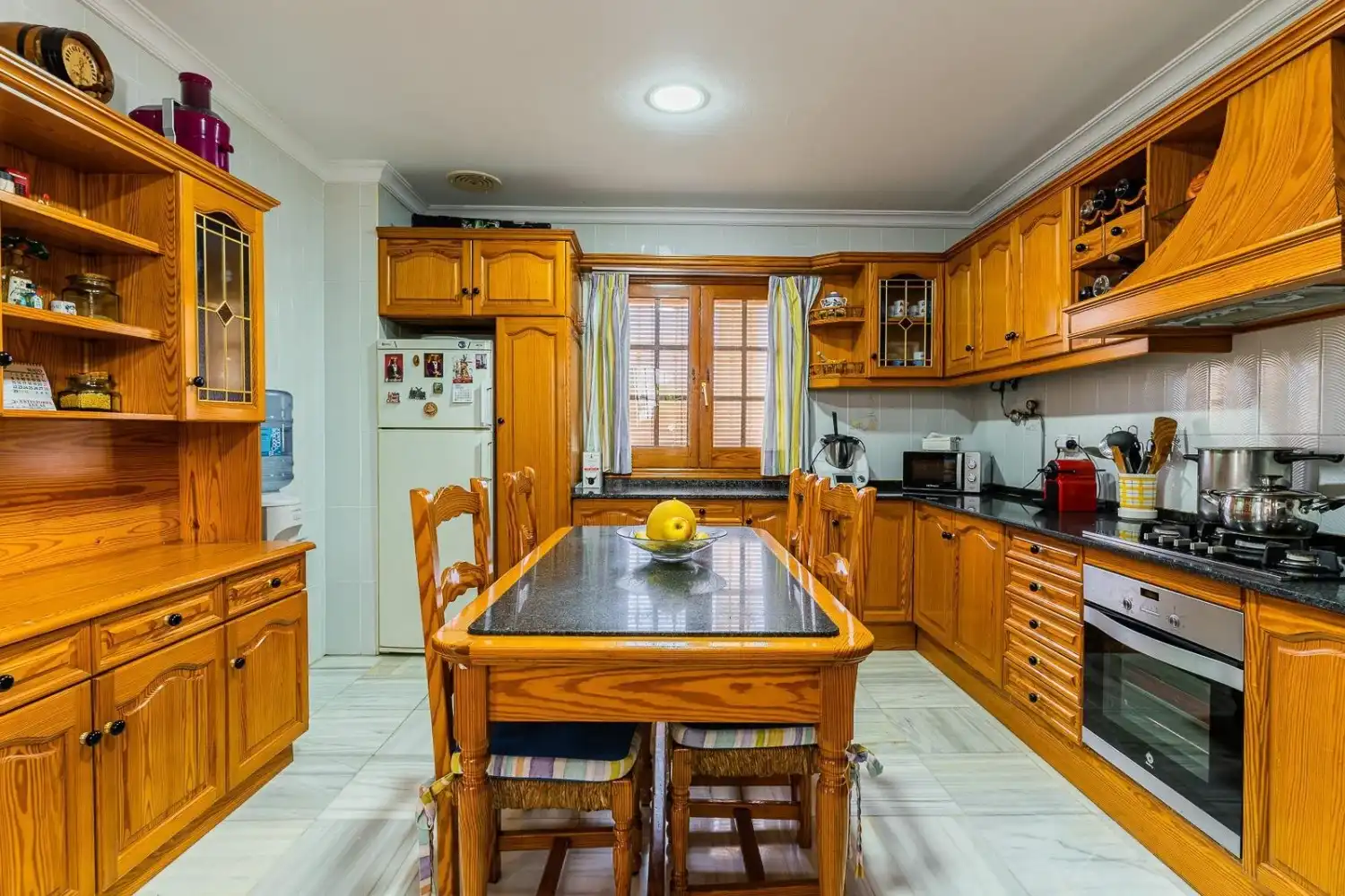 Kitchen of Houses for sale in Chiclana de la Frontera  with Air Conditioner, Private garden and Storage room