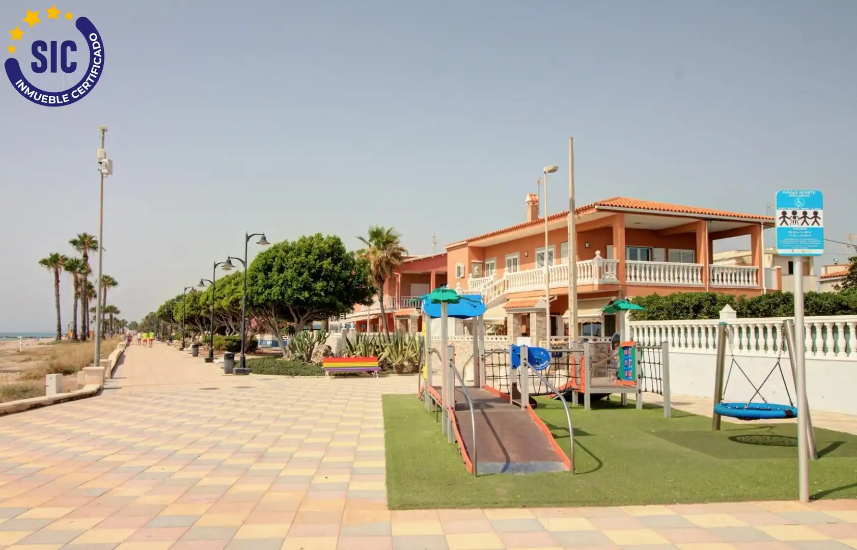 Vista exterior de Casa adosada en venta en Chilches / Xilxes con Jardín privado, Terraza y Amueblado