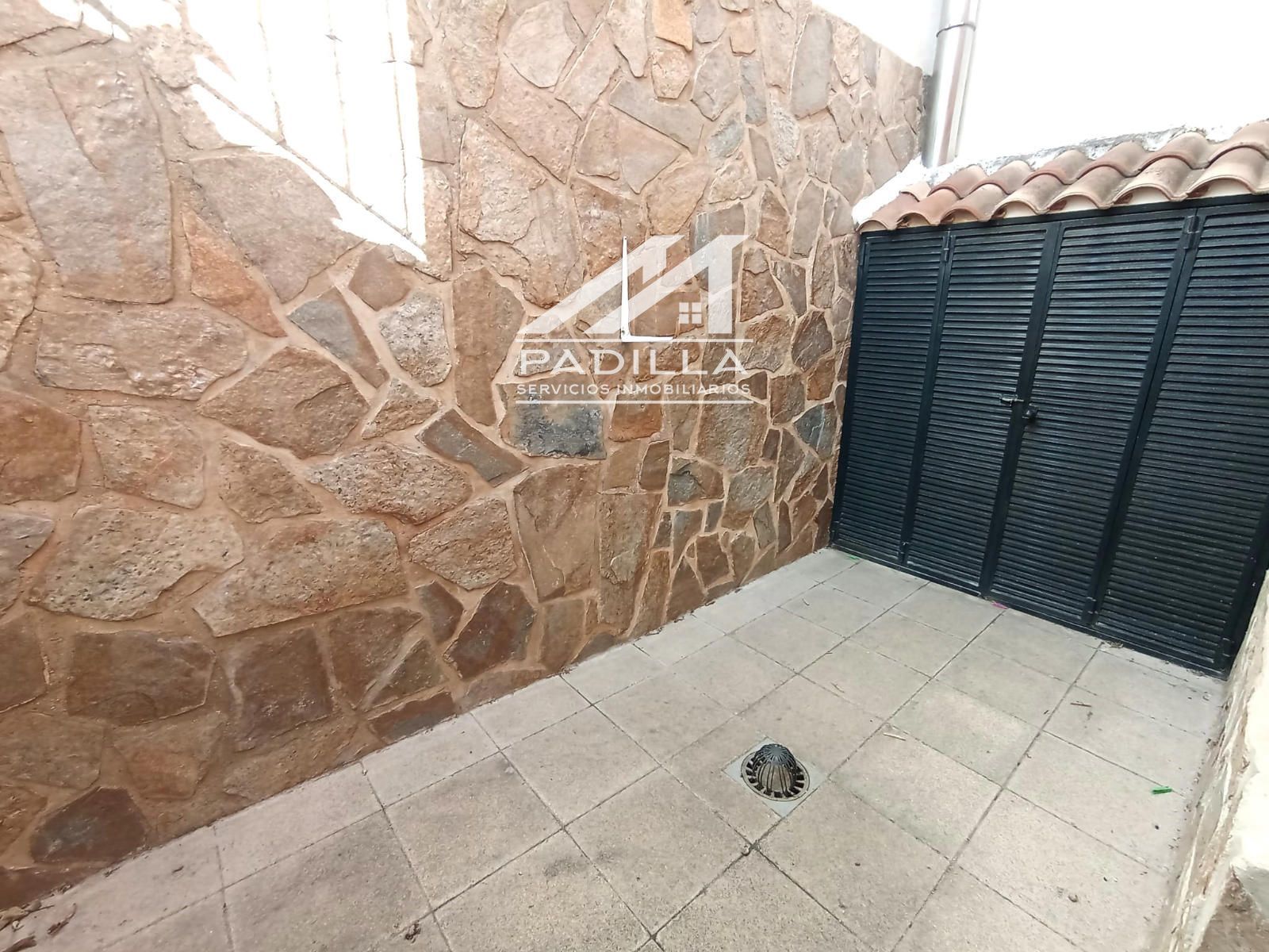 Exterior view of Single-family semi-detached for sale in Méntrida  with Heating and Terrace