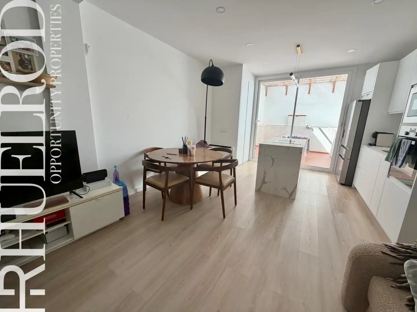 Comedor de Planta baja en venta en Calella con Aire acondicionado, Parquet y Terraza
