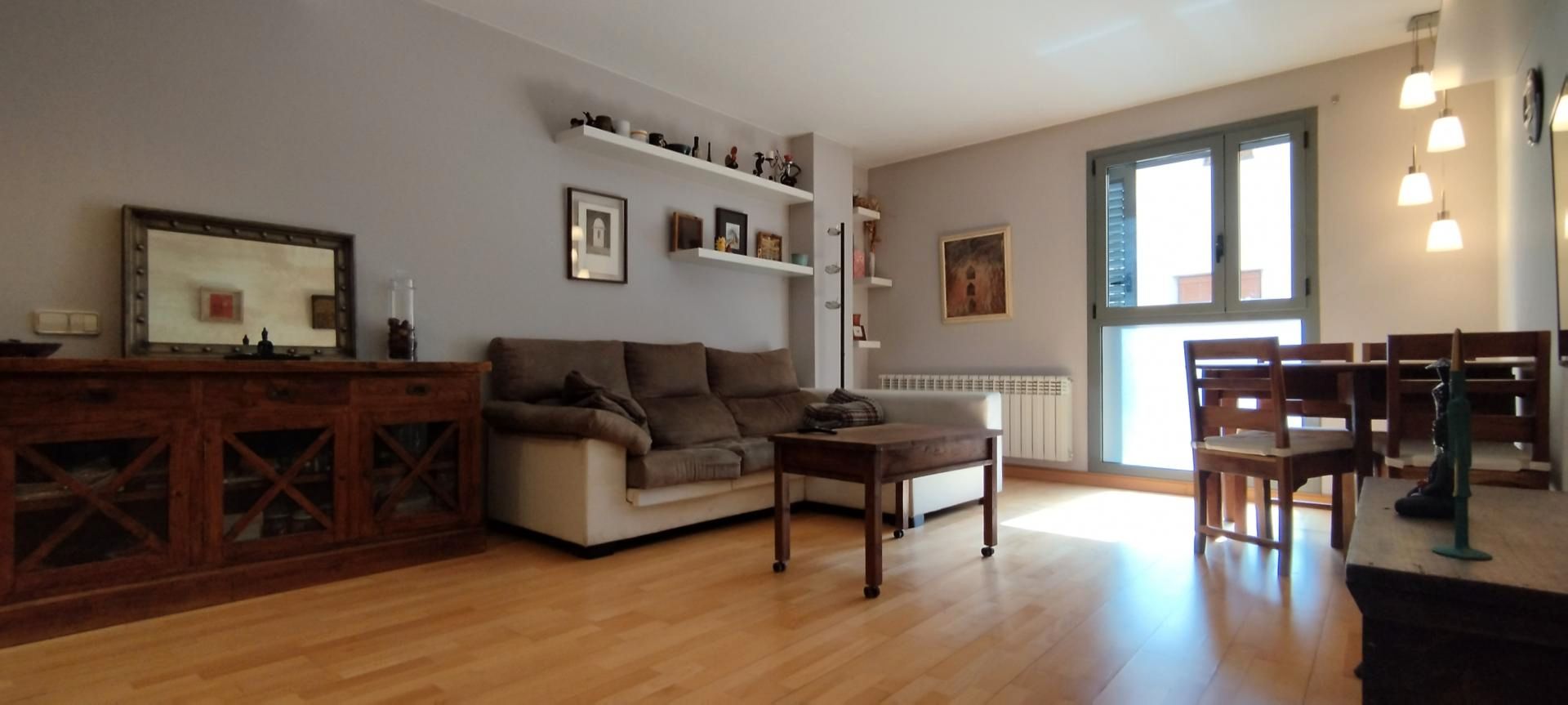 Sala d'estar de Pis en venda en Vic amb Calefacció i Parquet