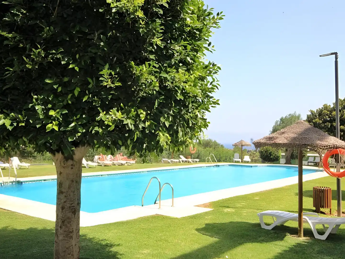 Swimming pool of Apartments for sale in Marbella  with Air Conditioner, Heating and Terrace