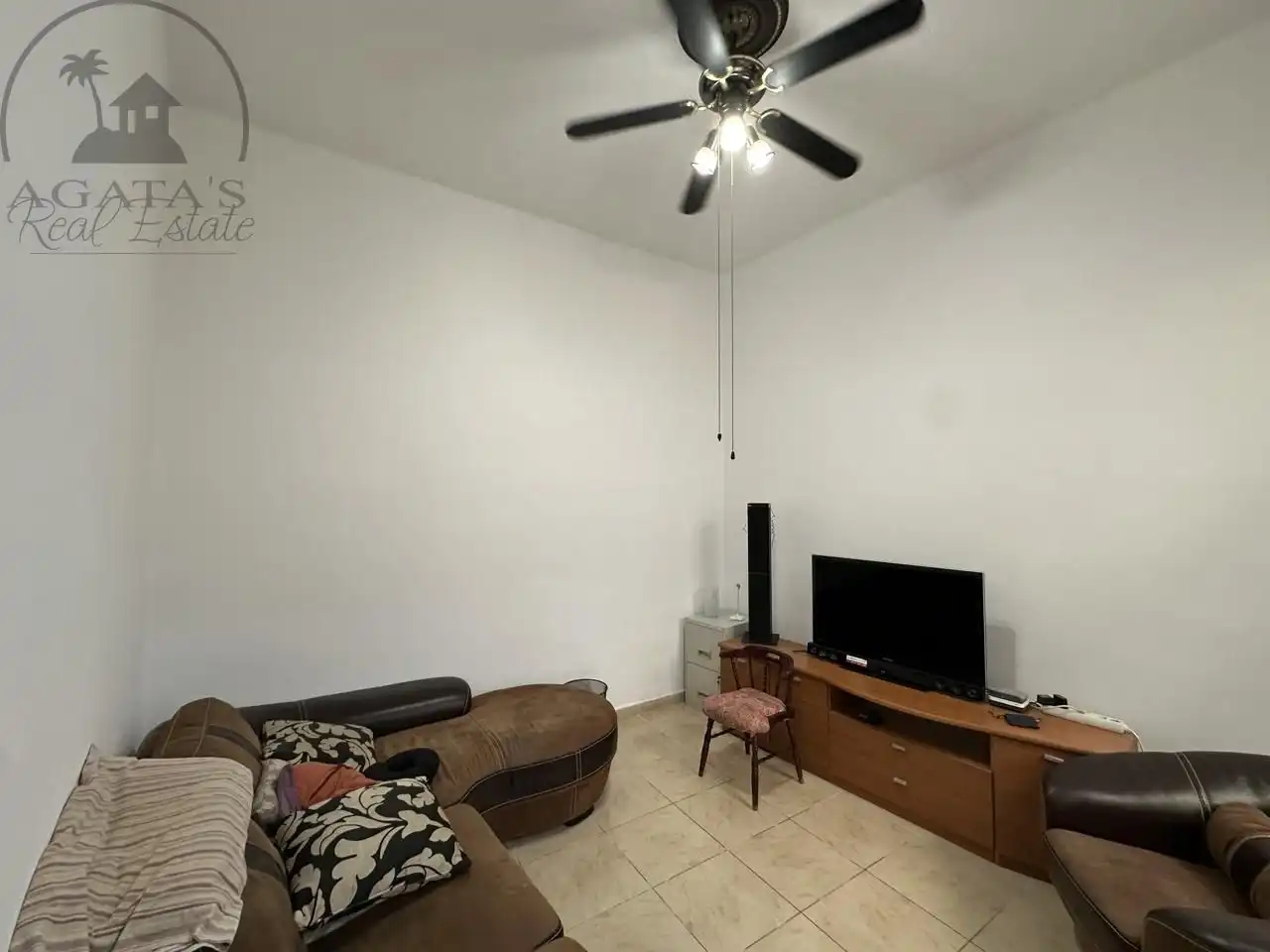 Living room of Ground floor for sale in Santa Cruz de Tenerife  with Air Conditioner and Furnished