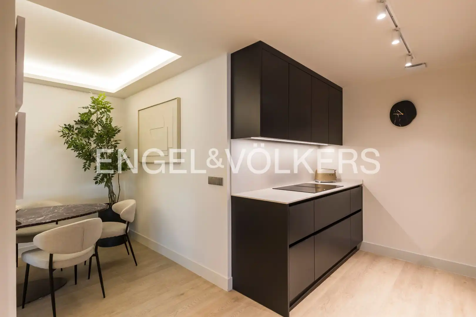 Küche von Wohnung zur Miete in Madrid mit Klimaanlage, Heizung und Terrasse