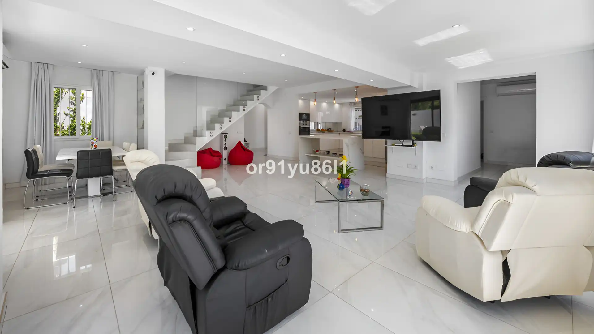 Casa con piscina en venta en Milla de Oro, imagen 4