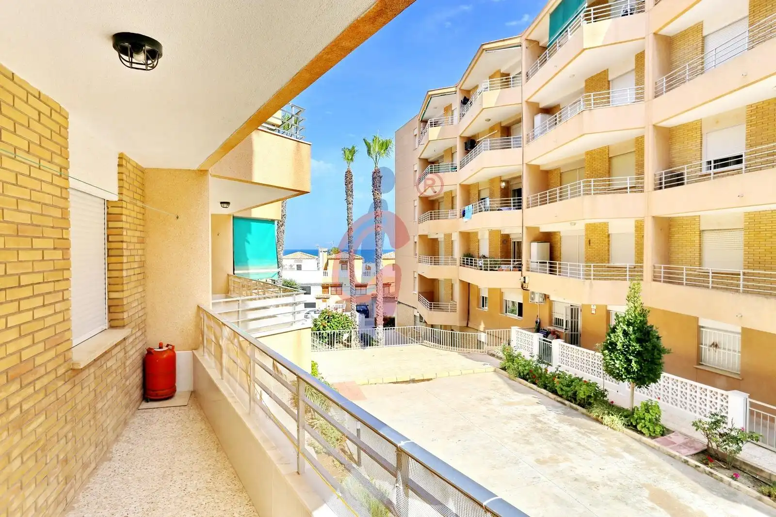 Exterior view of Apartments for sale in Guardamar del Segura  with Terrace