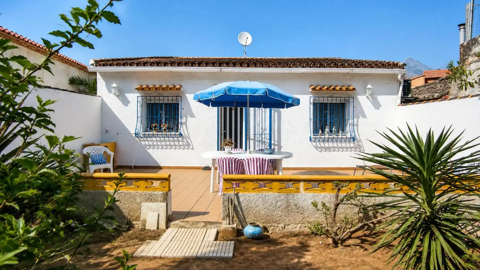 Vista exterior de Finca rústica en venta en El Ràfol d'Almúnia con Aire acondicionado, Calefacción y Terraza