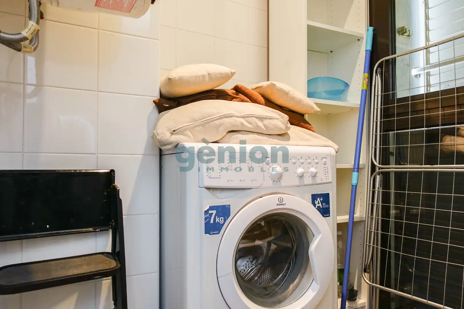 Wohnung zum Verkauf in Bescanó mit Klimaanlage, Heizung und Gemeinschaftspool