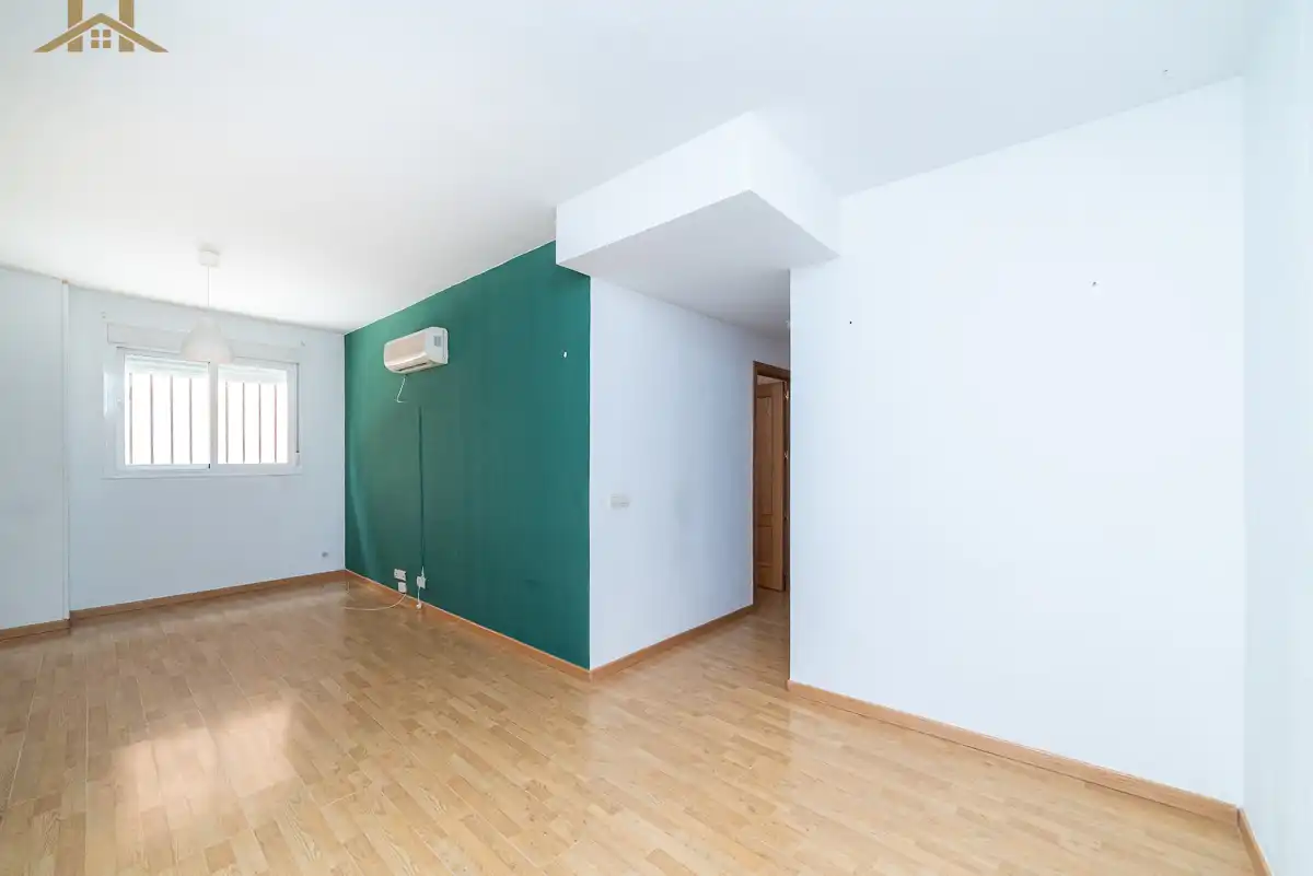 Bedroom of Flat for sale in Casarrubios del Monte  with Air Conditioner and Storage room