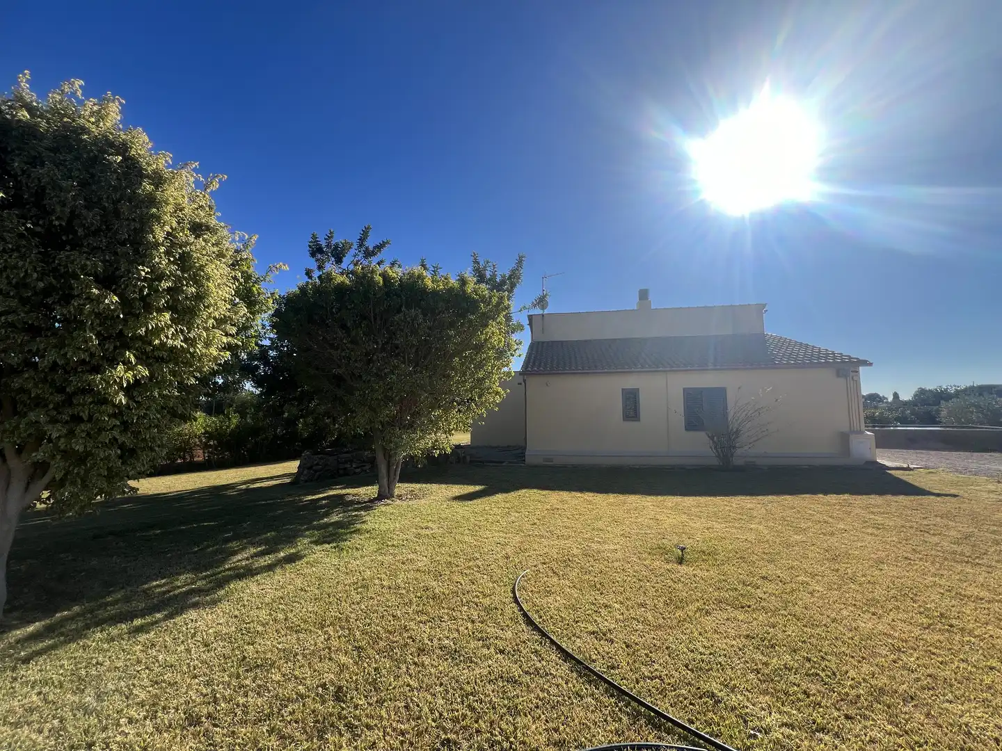 Außenansicht von Country house zum Verkauf in Roda de Berà mit Klimaanlage, Heizung und Privatgarten