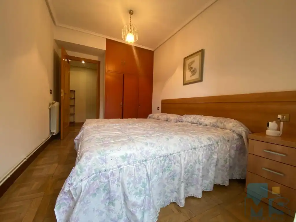 Dormitori de Pis en venda en Donostia - San Sebastián 