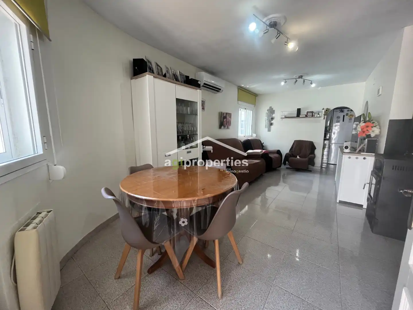 Vista exterior de Casa o xalet en venda en Empuriabrava amb Aire condicionat i Terrassa