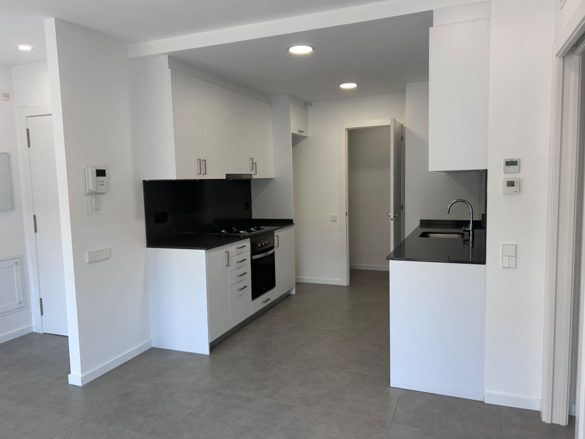 Flat to rent in Raval de Montserrat, Barri del Centre
