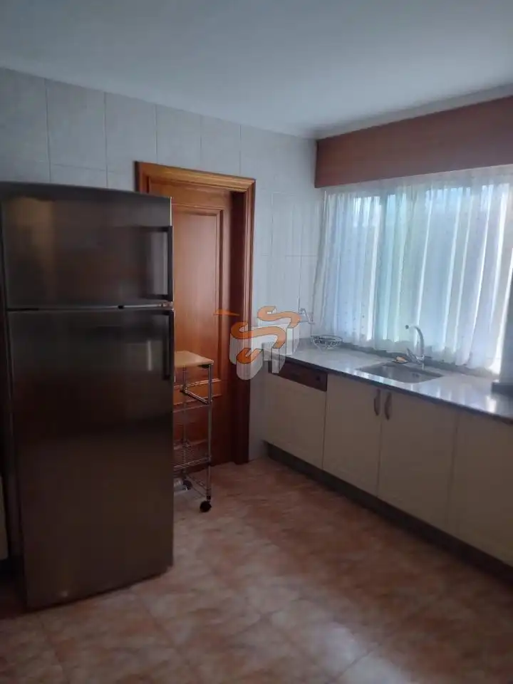 Cuina de Pis de lloguer en Ferrol amb Calefacció