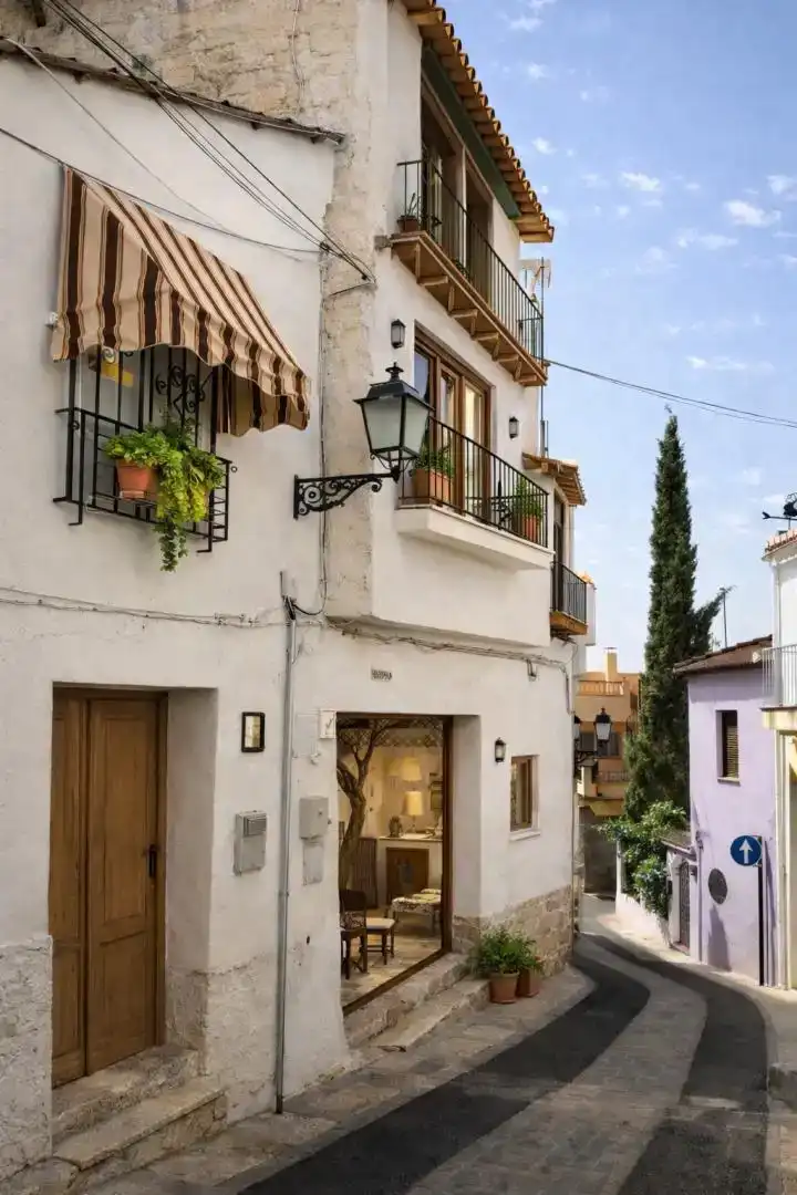 Vista exterior de Casa adosada en venda en Granada amb Jardí privat, Piscina i Balcó